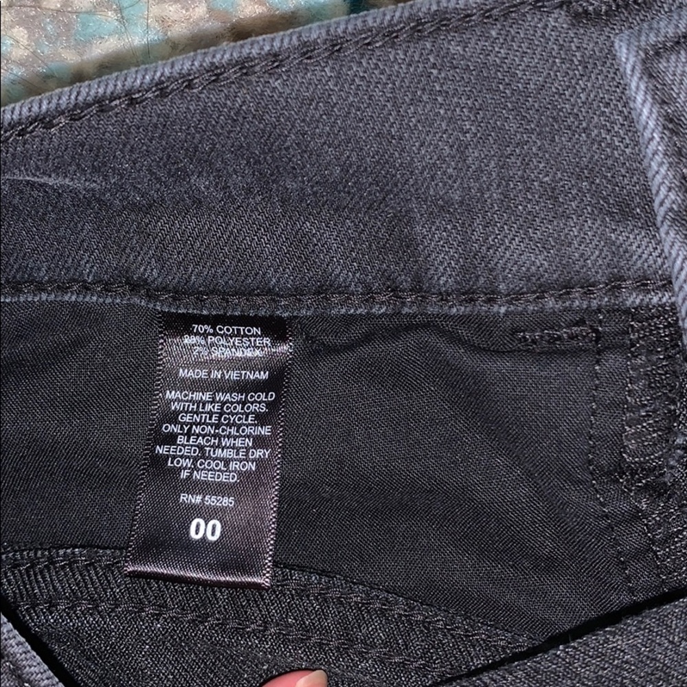Black Express Jean Shorts - Picture 5 of 5